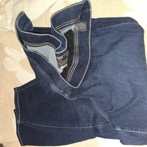 Torrid Super Soft Lean JEANS plus Size 6 Short